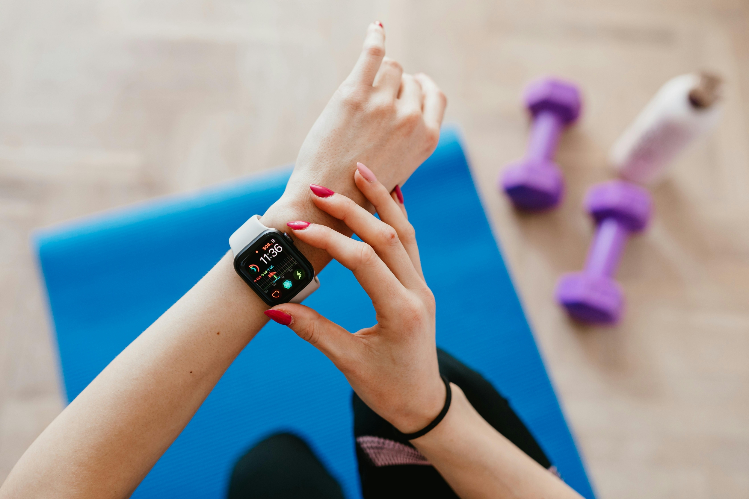 Wearable Health Devices Evolve Beyond Fitness: Heart, Stress, Sleep, and Reproductive Tracking 1 person using smartwatch